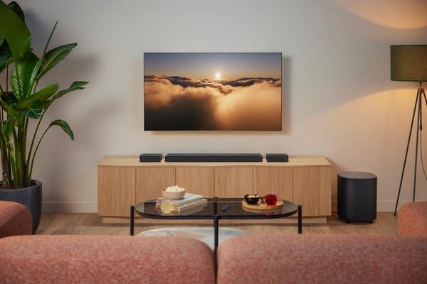 JBL lancia le nuove soundbar per il 2025, con tecnologia MultiBeam 3.0 e Dolby Atmos