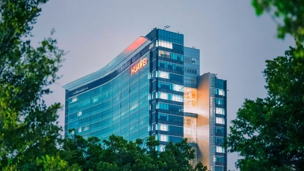 AI, la Cina fa sul serio: Huawei sfida NVIDIA con un supercomputer da 300 PetaFLOPS